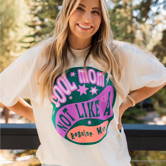 Cool Mom Not Like a Regular Mom Tee Size Small
Krista Horton LIMITED EDITION - Picture 2 of 2